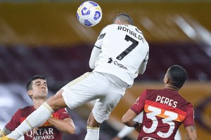  尤文图斯新援首秀破门助球队登顶积分榜  