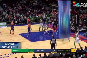  沃尔夫斯堡中场掌控全局，精妙配合锁定胜局