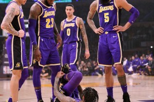  湖人险胜勇士，晋级总决赛在望  