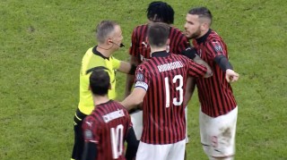  亚特兰大新援首秀破门，助力球队终结连败颓势  